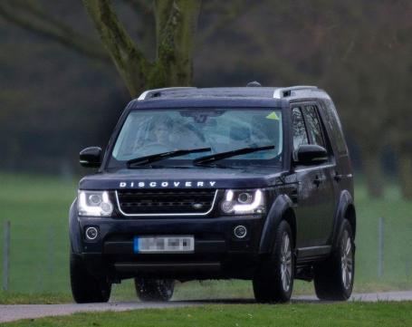 nc-muzz-royalrangerover